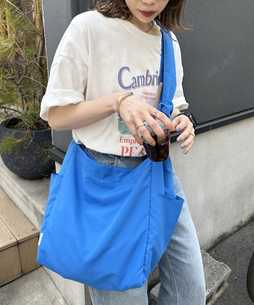 DISCOAT（ディスコート）の「ビッグメッセンジャーバッグ（メッセンジャーバッグ・レディース・ホワイト/ブルー/ブラック・FREE）」の3枚目の写真