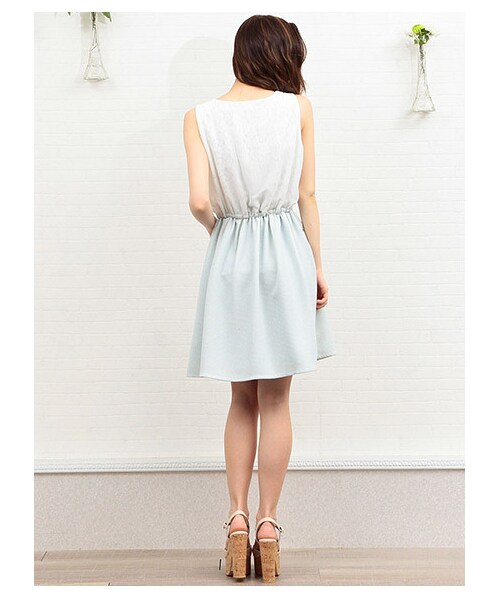 MIIA(ミーア)の「シークレットレースワンピース(ワンピース/ドレス・レディース・ベージュ/ライトブルー/ホワイト・F)」の5枚目の写真