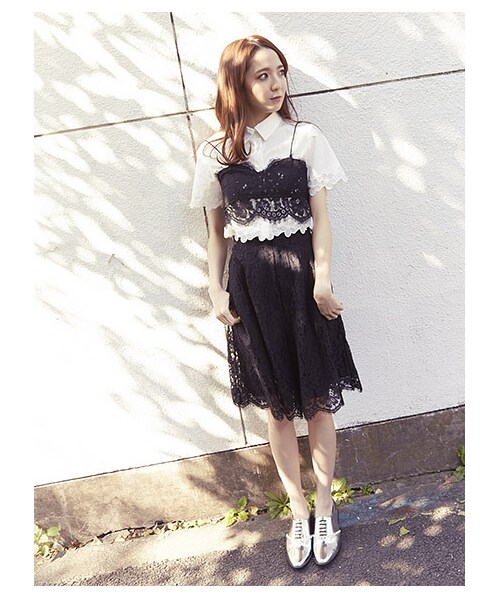 MIIA（ミーア）の「レーススカラップクロップドパンツ（パンツ・レディース・ブラック/ネイビー/オフホワイト系・F）」の8枚目の写真