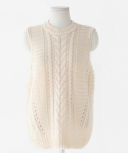 DHOLIC（ディーホリック）の「パステルカラーケーブル編みニットベスト（ベスト・レディース・ネイビー/ライトベージュ/ミント/ピンク/グレー・ｆree/free）」の2枚目の写真