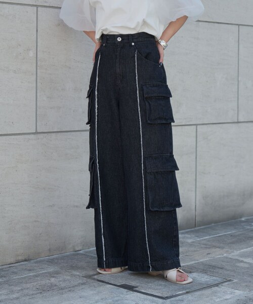 COLONY 2139（コロニートゥーワンスリーナイン）の「【6.16(金)18:00販売】デニムデザインカーゴパンツ（デニムパンツ・レディース・ブルー/ネイビー/ブラック・S/M）」の2枚目の写真