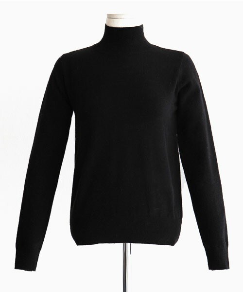 DHOLIC（ディーホリック）の「ソフトタッチハイネックニット（ニット/セーター・レディース・アイボリー/ブラック/グラスグリーン/グレー/サーモンピンク/ライトパープル・free）」の2枚目の写真