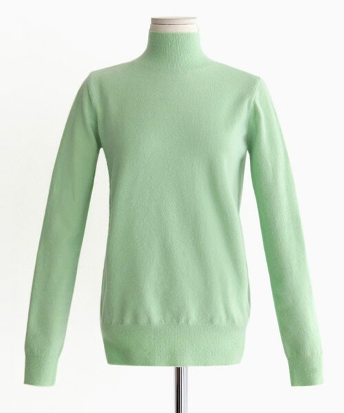 DHOLIC（ディーホリック）の「ソフトタッチハイネックニット（ニット/セーター・レディース・アイボリー/ブラック/グラスグリーン/グレー/サーモンピンク/ライトパープル・free）」の4枚目の写真