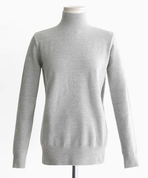 DHOLIC（ディーホリック）の「ソフトタッチハイネックニット（ニット/セーター・レディース・アイボリー/ブラック/グラスグリーン/グレー/サーモンピンク/ライトパープル・free）」の3枚目の写真