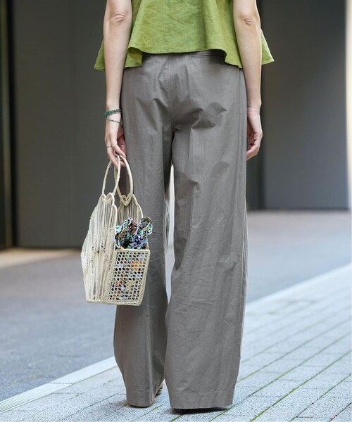 IENA(イエナ)の「IENA LA BOUCLE ハイカウントダンプ2タックパンツ(その他・グレー/34/36/38/40)」の6枚目の写真