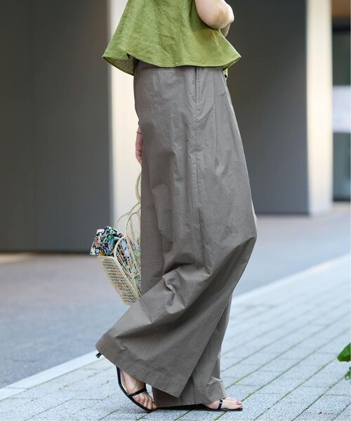 IENA(イエナ)の「IENA LA BOUCLE ハイカウントダンプ2タックパンツ(その他・グレー/34/36/38/40)」の7枚目の写真