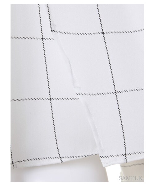 SNIDEL（スナイデル）の「ショート丈フレアブラウス（ブラウス・レディース・WHT/WHTxBLK/WHTxBLU・F）」の10枚目の写真