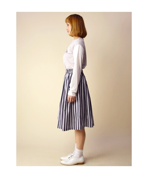 w closet(ダブルクローゼット)の「マルチストライプギャザースカート(パンツ・レディース・オフホワイト/サックス/ネイビー・FREE)」の5枚目の写真