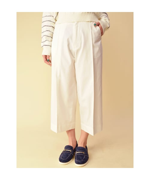 w closet(ダブルクローゼット)の「厚手シャンブレ7分丈ワイドクロップドタックパンツ(パンツ・レディース・オフホワイト/L.ピンク/サックス・FREE)」の1枚目の写真