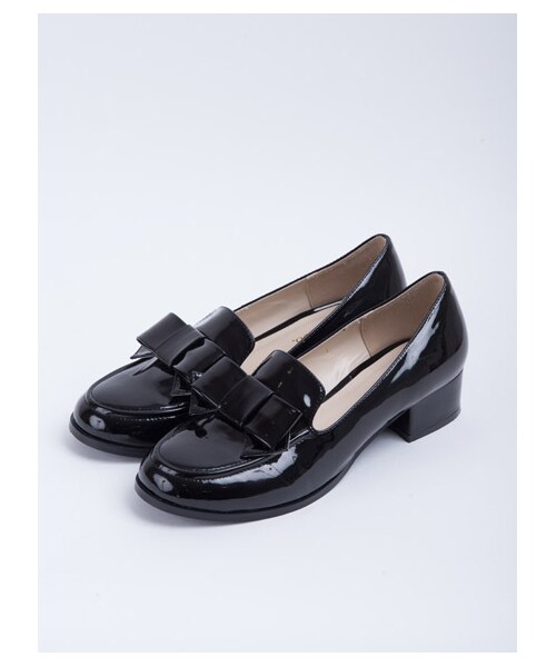 TITTY&CO.（ティティーアンドコー）の「フロントリボンローファー（シューズ・レディース・ホワイト/ブラック/ピンク/インディゴ・S/M/L）」の2枚目の写真