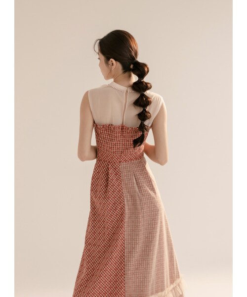 Marjorie（マージョリー）の「在庭院裡轉圈，優雅格紋拼紗珍珠領洋裝（ワンピース/ドレス・レディース・紅格・XS/S/M/L）」の6枚目の写真
