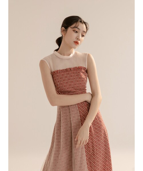 Marjorie（マージョリー）の「在庭院裡轉圈，優雅格紋拼紗珍珠領洋裝（ワンピース/ドレス・レディース・紅格・XS/S/M/L）」の2枚目の写真