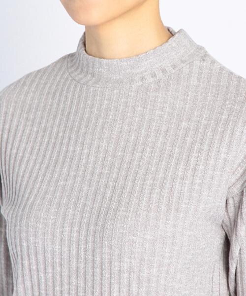 DOUBLE NAME(ダブルネーム)の「太リブ編みハイネックプルオーバーニット(トップス・レディース・ブルー/グレー/オフシロ・FREE)」の6枚目の写真