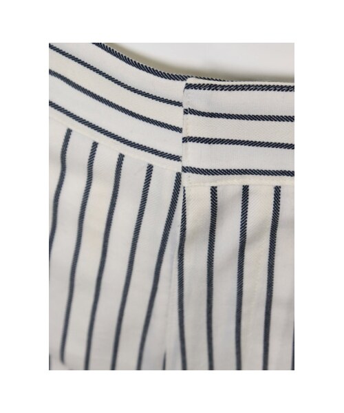 31 Sons de mode（トランテアン　ソン　ドゥ　モード）の「【ローラ着用アイテム】ヘリンボンストライプショートパンツ（パンツ・レディース・オフホワイト/ネイビー・３６/３８）」の6枚目の写真