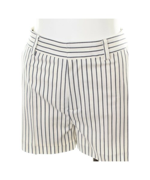 31 Sons de mode（トランテアン　ソン　ドゥ　モード）の「【ローラ着用アイテム】ヘリンボンストライプショートパンツ（パンツ・レディース・オフホワイト/ネイビー・３６/３８）」の8枚目の写真