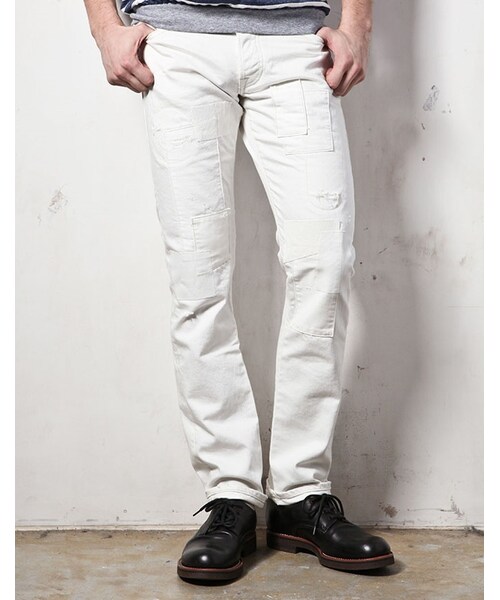 MR.OLIVE(ミスターオリーブ)の「MR.OLIVE SUPIMA WHITE SALVAGE DENIM / POUCH WORK REMAKE TAPERED SLIM JEANS(パンツ・メンズ・ホワイト・29in/30in/31in/32in)」の1枚目の写真