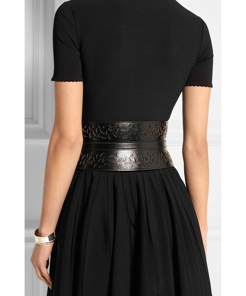 ALAIA（アライア）の「Alaïa Ellipse laser-cut leather waist belt