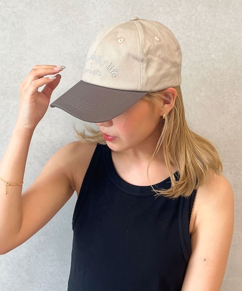 Lattice（Lattice）の「カラーロゴキャップ（キャップ・レディース・アイボリー/ブラック/ダークブルー/ベージュ系その他/ブラウン/ブラウン系その他/グリーン系その他/グリーン/グレー/ピンク・0）」の6枚目の写真