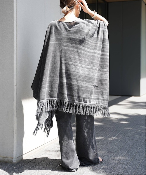 新品 Deuxieme Classe ドゥーズィエムクラス motif ポンチョ DEUXIEME CLASSE - 新品未使用 Deuxieme Classe motif ポンチョ