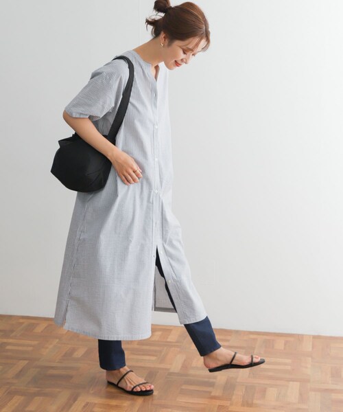 URBAN RESEARCH DOORS（アーバンリサーチドアーズ）の「ストライプ5分袖シャツワンピース（ワンピース/ドレス・レディース・BEIGE/BLACK/BLUE・M）」の5枚目の写真