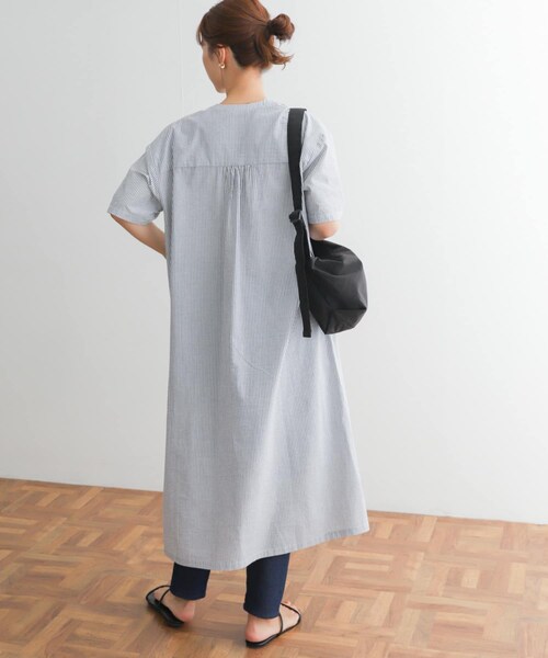 URBAN RESEARCH DOORS（アーバンリサーチドアーズ）の「ストライプ5分袖シャツワンピース（ワンピース/ドレス・レディース・BEIGE/BLACK/BLUE・M）」の7枚目の写真