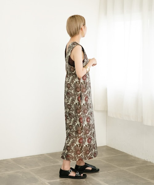KBF（ケイビーエフ）の「『WEB/一部店舗限定』ジャガードIラインワンピース（ワンピース/ドレス・レディース・UMBER/BROWN・one）」の13枚目の写真