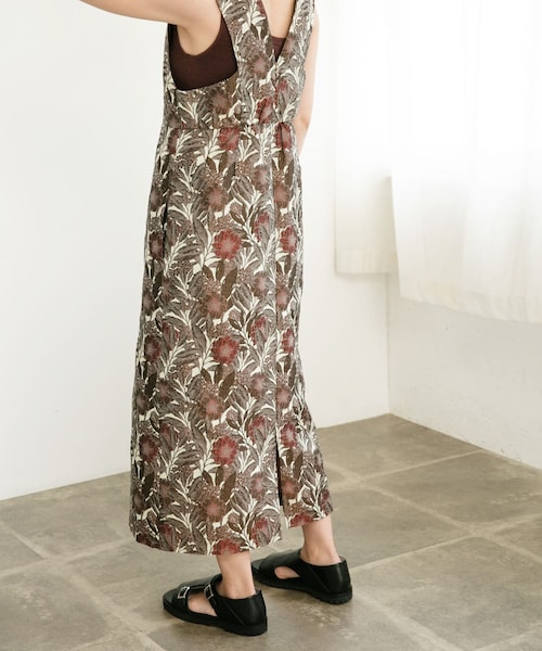 KBF（ケイビーエフ）の「『WEB/一部店舗限定』ジャガードIラインワンピース（ワンピース/ドレス・レディース・UMBER/BROWN・one）」の5枚目の写真