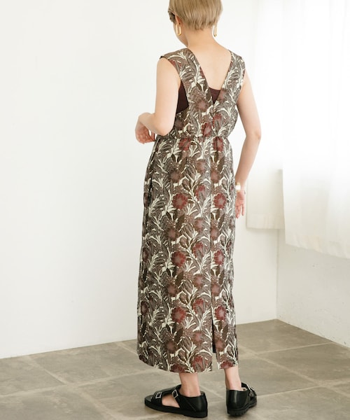 KBF（ケイビーエフ）の「『WEB/一部店舗限定』ジャガードIラインワンピース（ワンピース/ドレス・レディース・UMBER/BROWN・one）」の11枚目の写真