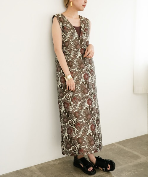 KBF（ケイビーエフ）の「『WEB/一部店舗限定』ジャガードIラインワンピース（ワンピース/ドレス・レディース・UMBER/BROWN・one）」の9枚目の写真