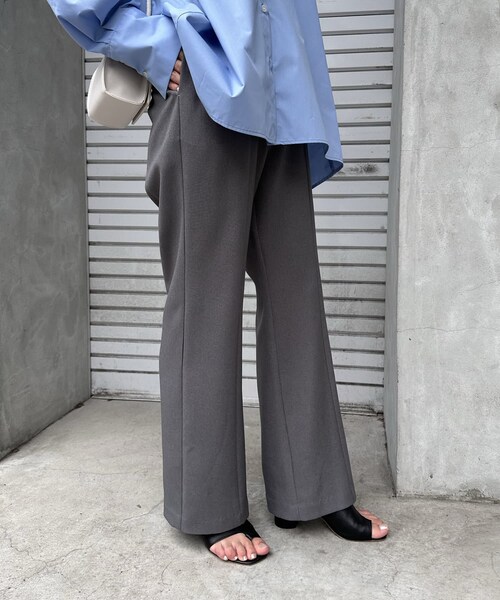 COLLAGE GALLARDAGALANTE（コラージュガリャルダガランテ）の「ウールライクフレアパンツ（パンツ・レディース・ネイビー/ブラウン/グレー・0/1）」の2枚目の写真