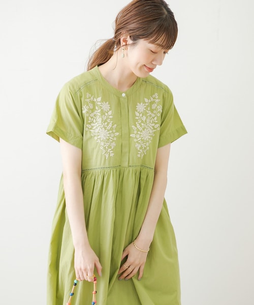 URBAN RESEARCH Sonny Label（アーバンリサーチサニーレーベル）の「エアリーコットンエンブロイダリーワンピース（ワンピース/ドレス・レディース・スミレ/ブラック/ピスタチオ・FREE）」の16枚目の写真