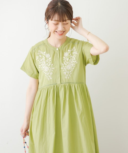 URBAN RESEARCH Sonny Label（アーバンリサーチサニーレーベル）の「エアリーコットンエンブロイダリーワンピース（ワンピース/ドレス・レディース・スミレ/ブラック/ピスタチオ・FREE）」の15枚目の写真