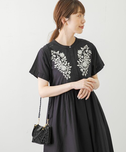 URBAN RESEARCH Sonny Label（アーバンリサーチサニーレーベル）の「エアリーコットンエンブロイダリーワンピース（ワンピース/ドレス・レディース・スミレ/ブラック/ピスタチオ・FREE）」の2枚目の写真