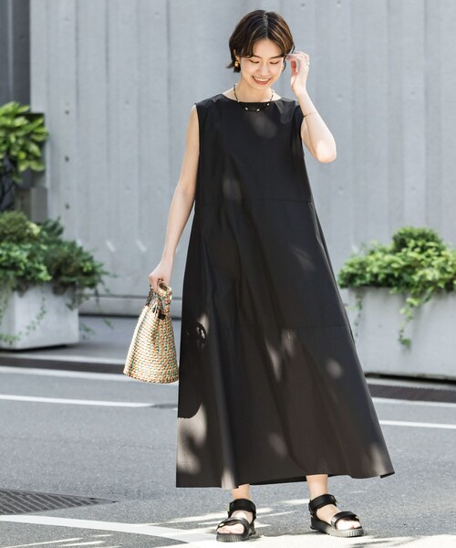 URBAN RESEARCH(アーバンリサーチ)の「撥水綿ナイロンティアードテントワンピース(ワンピース/ドレス・レディース・TURQUOISE/BLACK/MOCHA・FREE)」の7枚目の写真