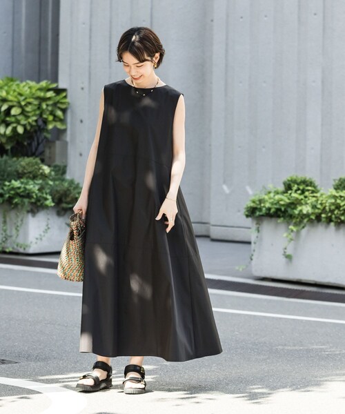 URBAN RESEARCH(アーバンリサーチ)の「撥水綿ナイロンティアードテントワンピース(ワンピース/ドレス・レディース・TURQUOISE/BLACK/MOCHA・FREE)」の9枚目の写真
