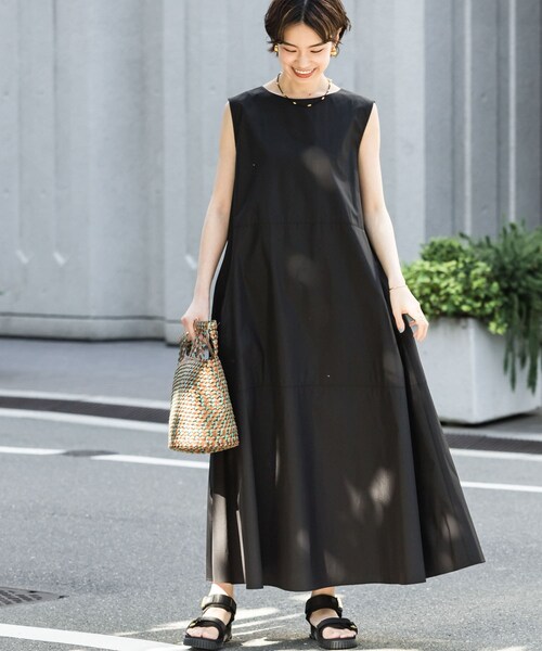 URBAN RESEARCH(アーバンリサーチ)の「撥水綿ナイロンティアードテントワンピース(ワンピース/ドレス・レディース・TURQUOISE/BLACK/MOCHA・FREE)」の3枚目の写真