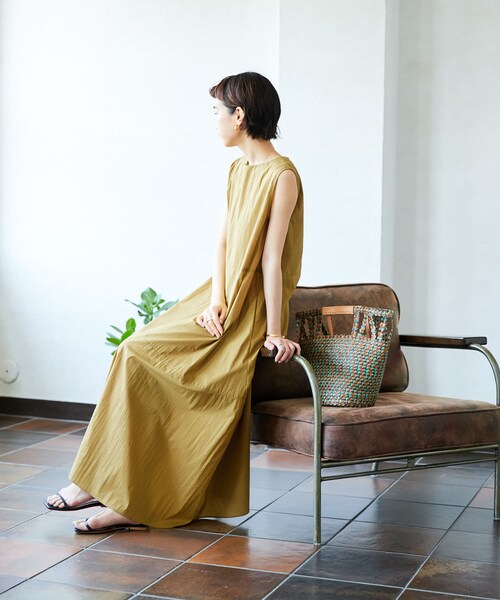 URBAN RESEARCH(アーバンリサーチ)の「撥水綿ナイロンティアードテントワンピース(ワンピース/ドレス・レディース・TURQUOISE/BLACK/MOCHA・FREE)」の20枚目の写真