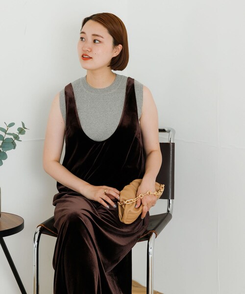 URBAN RESEARCH(アーバンリサーチ)の「ベロアジャンパーワンピース(ワンピース/ドレス・レディース・BLUEGRAY/D.BROWN・FREE)」の7枚目の写真