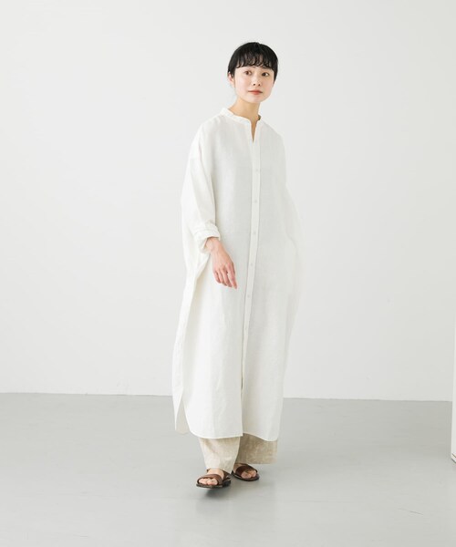 かぐれ　リネンシャツワンピース　オフホワイト かぐれ（カグレ）の「コットンリネンシャツワンピース（）」 - WEAR