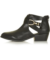TOPSHOP | Black leather ankle boots with cut-out detail, gold clasp trim and zip fastening to the back of heel. 100% leather. specialist clean only.(ブーツ)