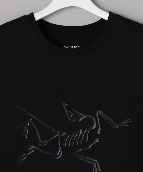 ARC'TERYX（アークテリクス）の「【送料無料】アークテリクスロゴTシャツ【限定展開】【予約商品】（その他・レディース・ホワイト/ブラック・S）」の2枚目の写真