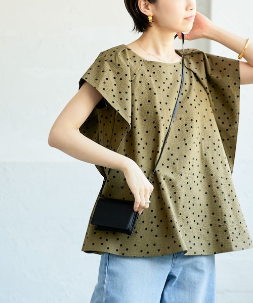 URBAN RESEARCH（アーバンリサーチ）の「ドットプリントフレアスリーブ 