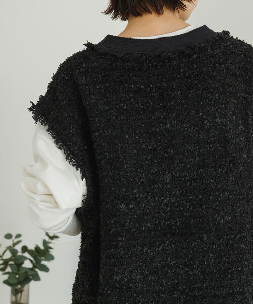URBAN RESEARCH(アーバンリサーチ)の「ツイードニットベスト(トップス・レディース・BLACK/IVORY・FREE)」の6枚目の写真