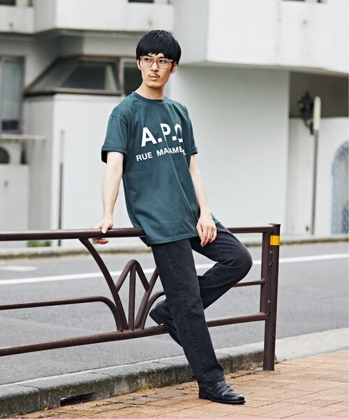 EDIFICE(エディフィス)の「《追加予約》【A.P.C. / アーペーセー】別注 オーバーサイズ ロゴプリント Tシャツ(その他・ブラック/S/M/L/XL)」の11枚目の写真