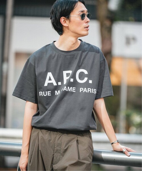 EDIFICE(エディフィス)の「《追加予約》【A.P.C. / アーペーセー】別注 オーバーサイズ ロゴプリント Tシャツ(その他・ブラック/S/M/L/XL)」の20枚目の写真