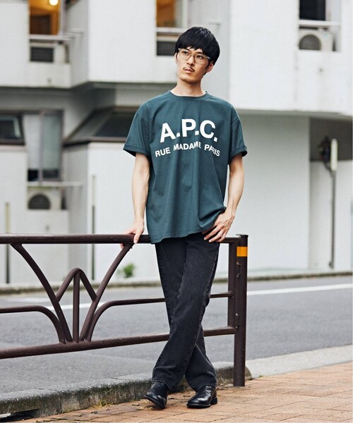 EDIFICE(エディフィス)の「《追加予約》【A.P.C. / アーペーセー】別注 オーバーサイズ ロゴプリント Tシャツ(その他・ブラック/S/M/L/XL)」の12枚目の写真