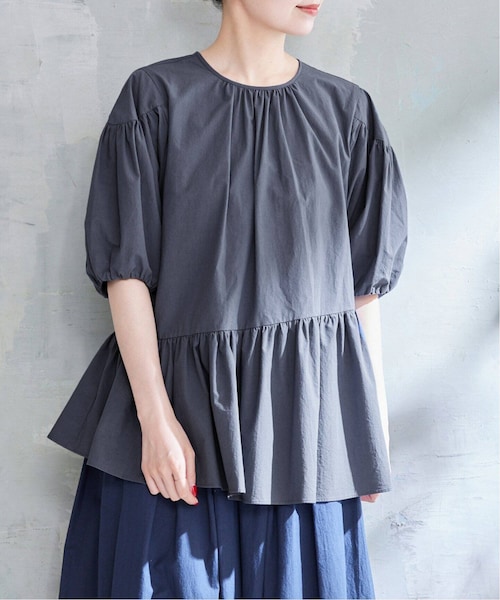 IENA イエナ　ギャザーハーフスリーブブラウス IENA（イエナ）の「ギャザーハーフスリーブブラウス（）」 - WEAR