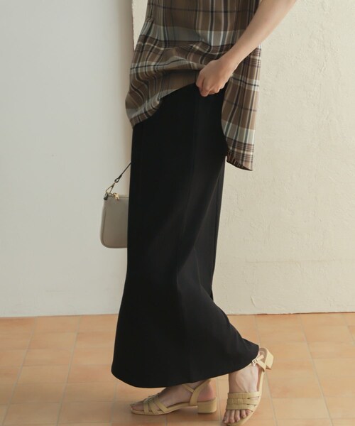 URBAN RESEARCH DOORS（アーバンリサーチドアーズ）の「UR GREEN リブカットストレートスカート（スカート・レディース・BLACK/IVORY・M）」の6枚目の写真