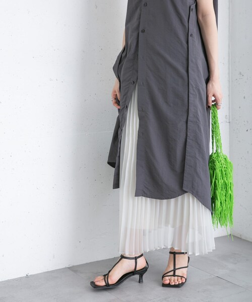 KBF(ケイビーエフ)の「グリッタープリーツスカート(スカート・レディース・OFF/BLACK/GRAY・one)」の4枚目の写真