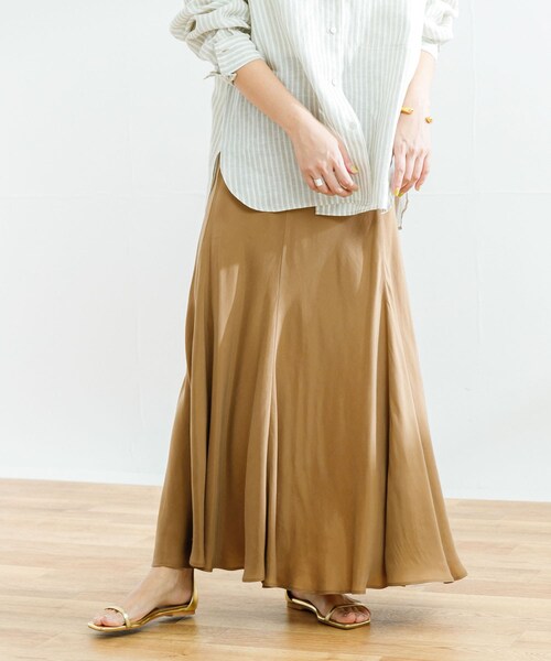 URBAN RESEARCH（アーバンリサーチ）の「キュプラフィブリルフレアスカート（スカート・レディース・CHARCOAL/BEIGE・FREE）」の17枚目の写真